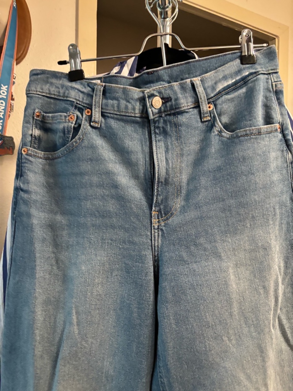 GAP HIGH RISE
STRIDE ANKLE - Picture 2 of 4